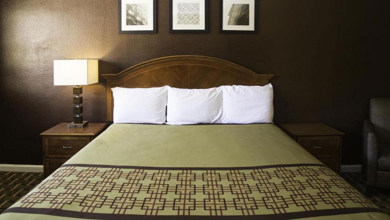 Kings Motel Inglewood (Adults Only) المظهر الخارجي الصورة